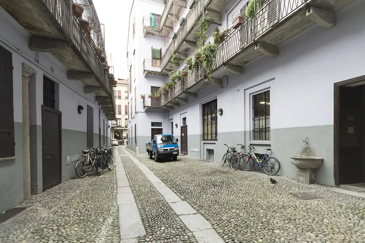 San Gottardo Apartment Navigli contacts